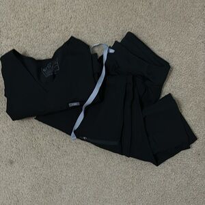 FIGs Scrub Set in Black